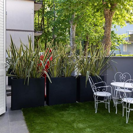 צ'סנטיקו Villa Monti Suites&Aparts מראה חיצוני תמונה