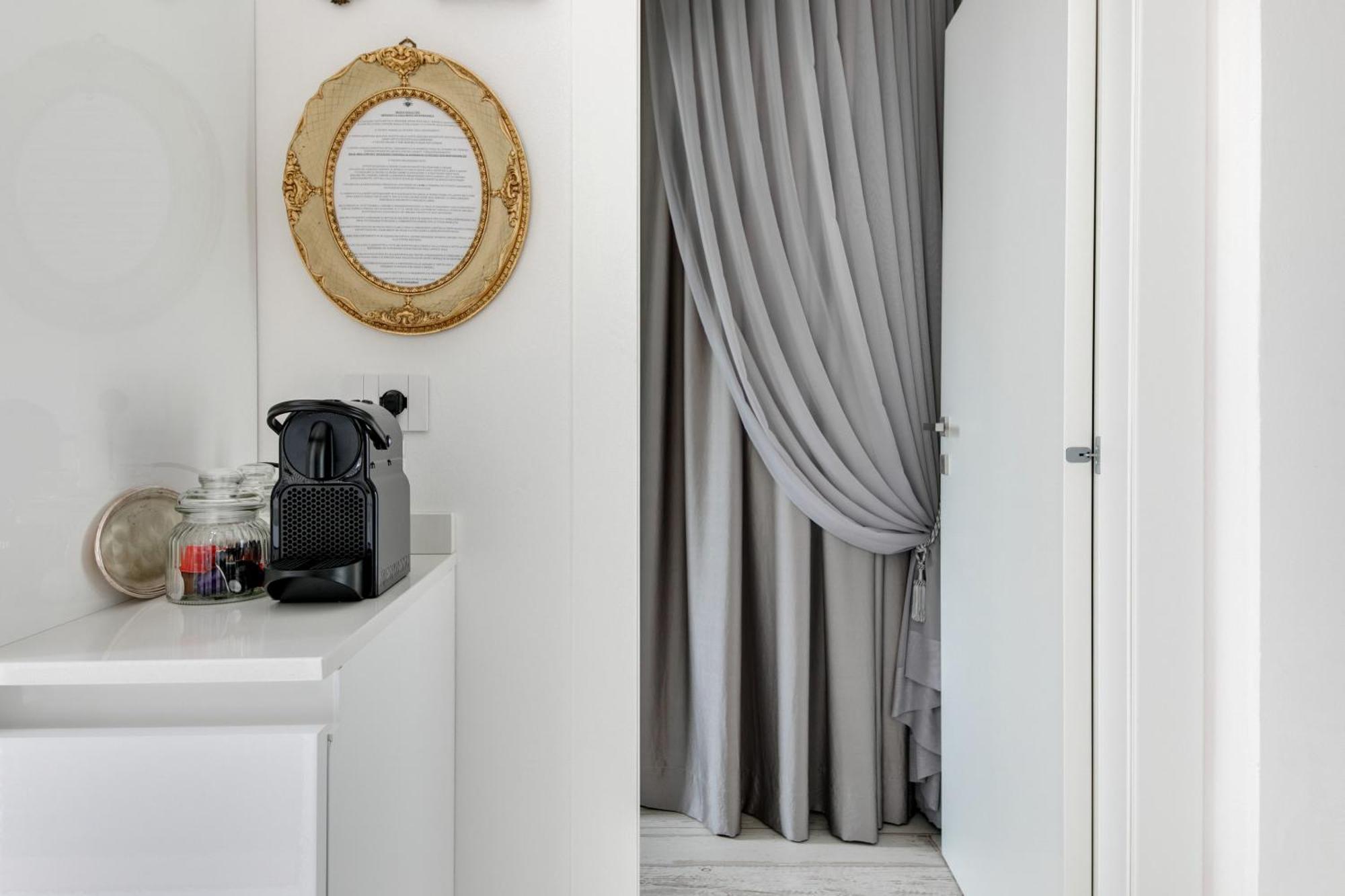 צ'סנטיקו Villa Monti Suites&Aparts מראה חיצוני תמונה