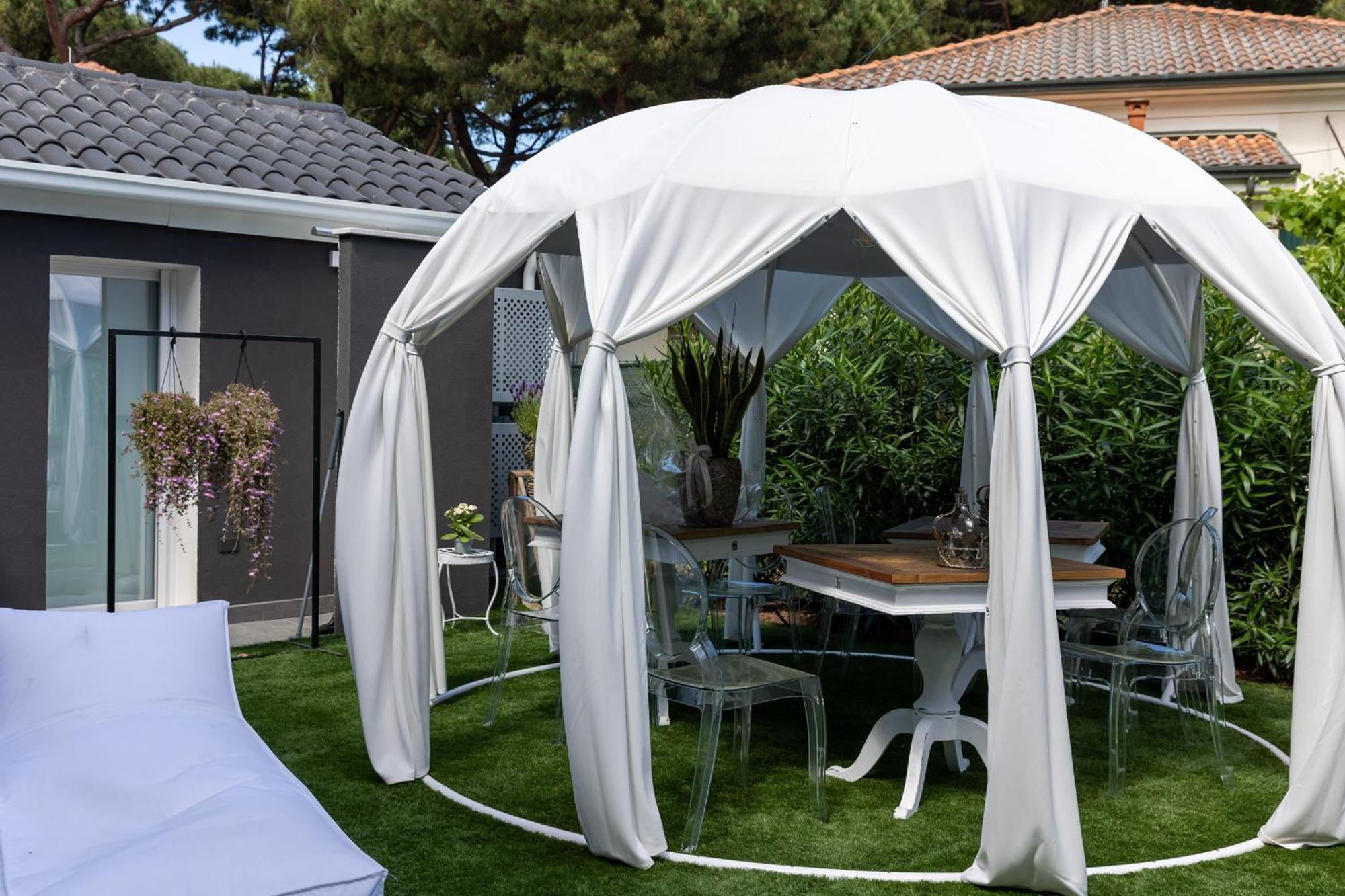 צ'סנטיקו Villa Monti Suites&Aparts מראה חיצוני תמונה