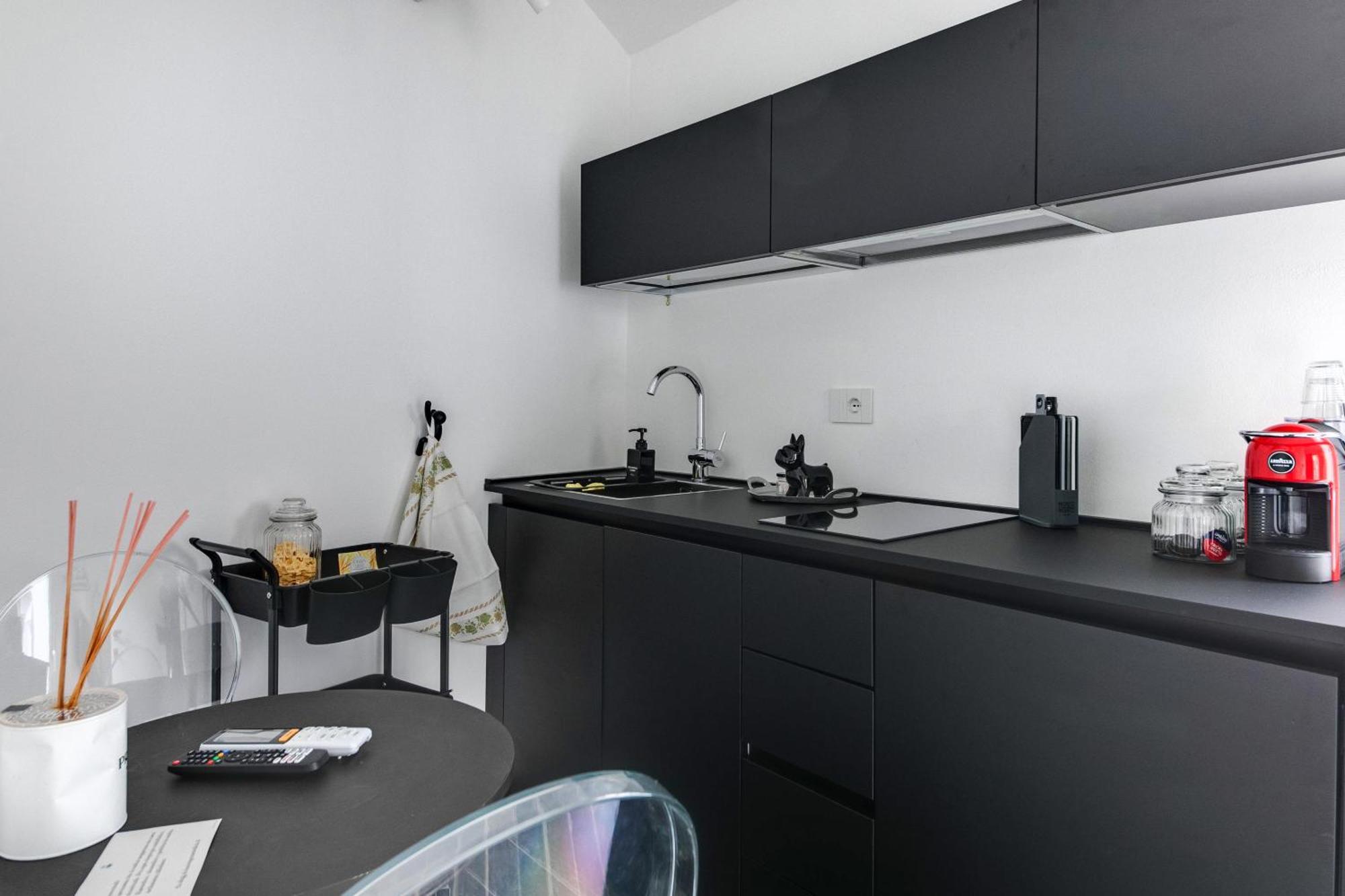 צ'סנטיקו Villa Monti Suites&Aparts מראה חיצוני תמונה