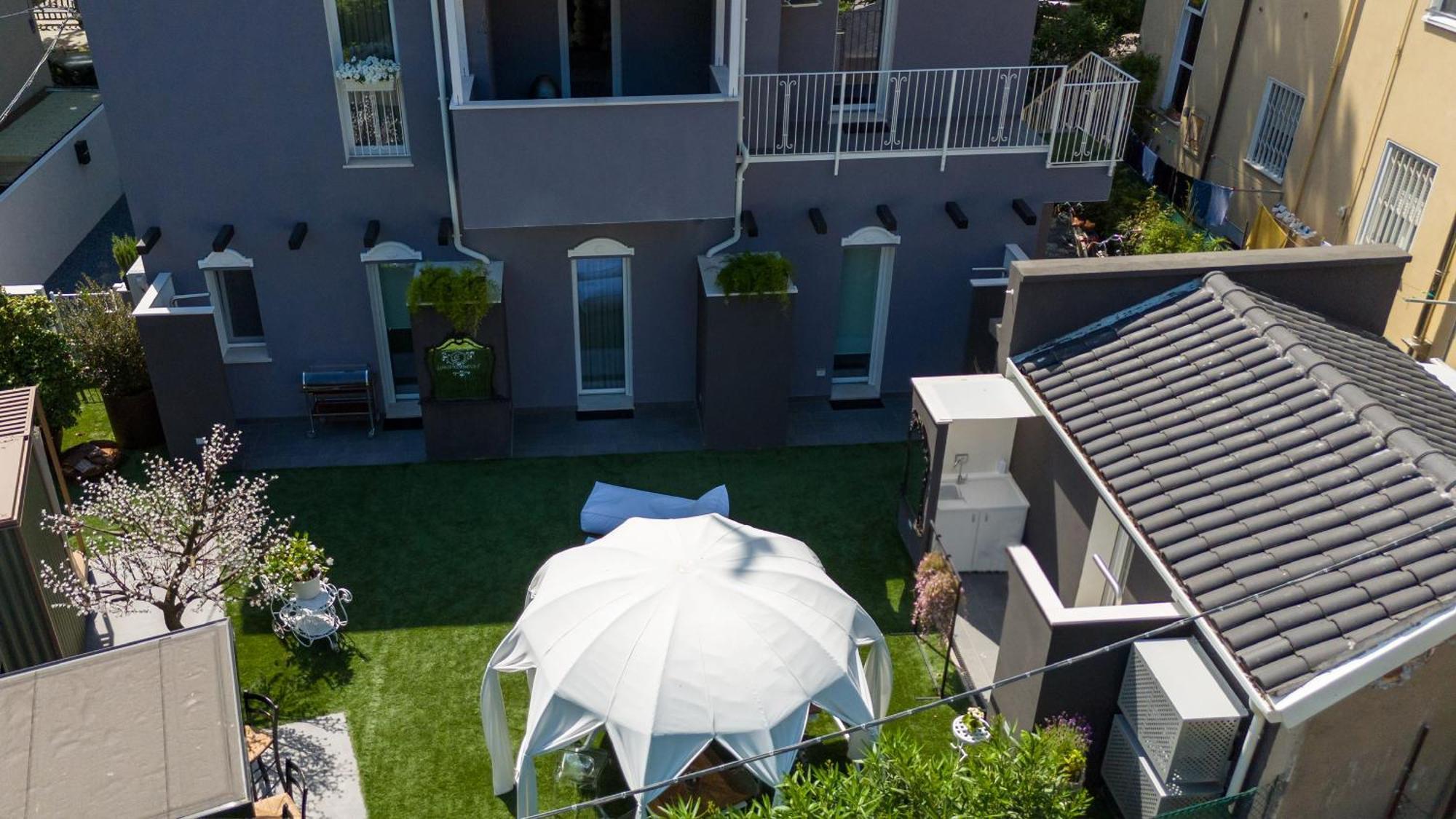 צ'סנטיקו Villa Monti Suites&Aparts מראה חיצוני תמונה