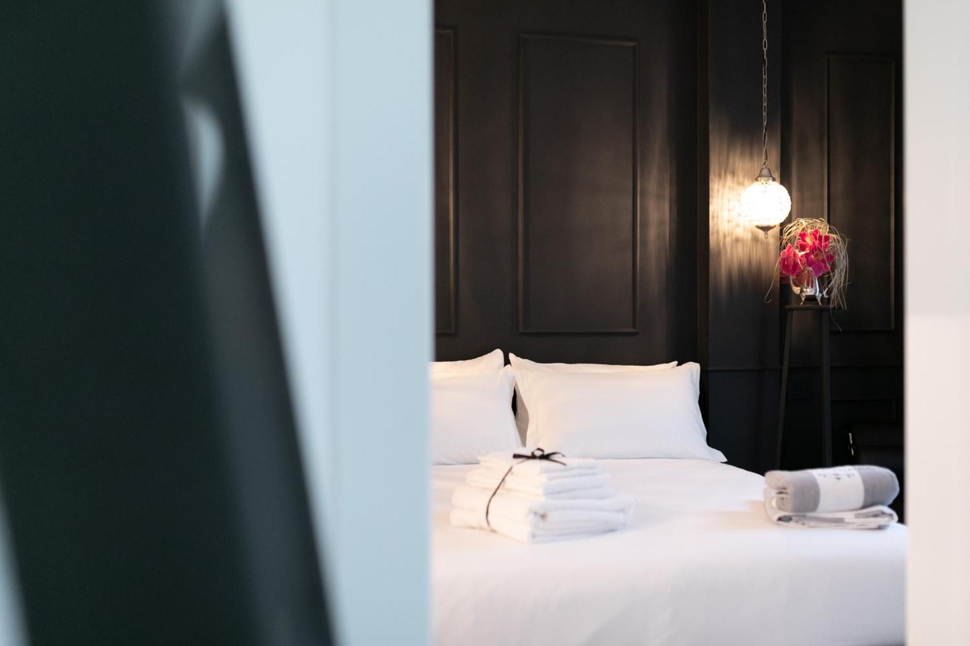 צ'סנטיקו Villa Monti Suites&Aparts מראה חיצוני תמונה