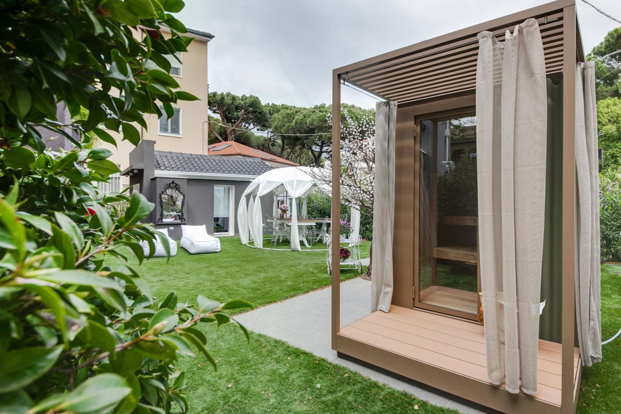 צ'סנטיקו Villa Monti Suites&Aparts מראה חיצוני תמונה